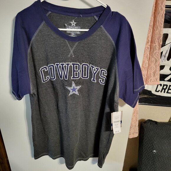 NWT OFFICIAL DALLAS COWBOYS EMBROIDERED T-SHIRT SZ XL - Picture 1 of 6